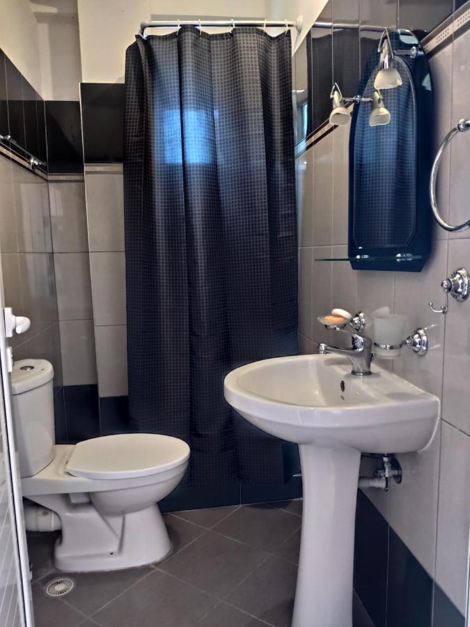 Let Rooms Lukova 외부 사진