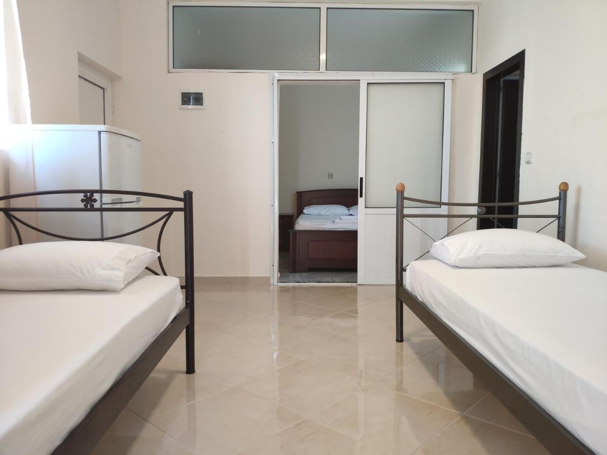 Let Rooms Lukova 외부 사진