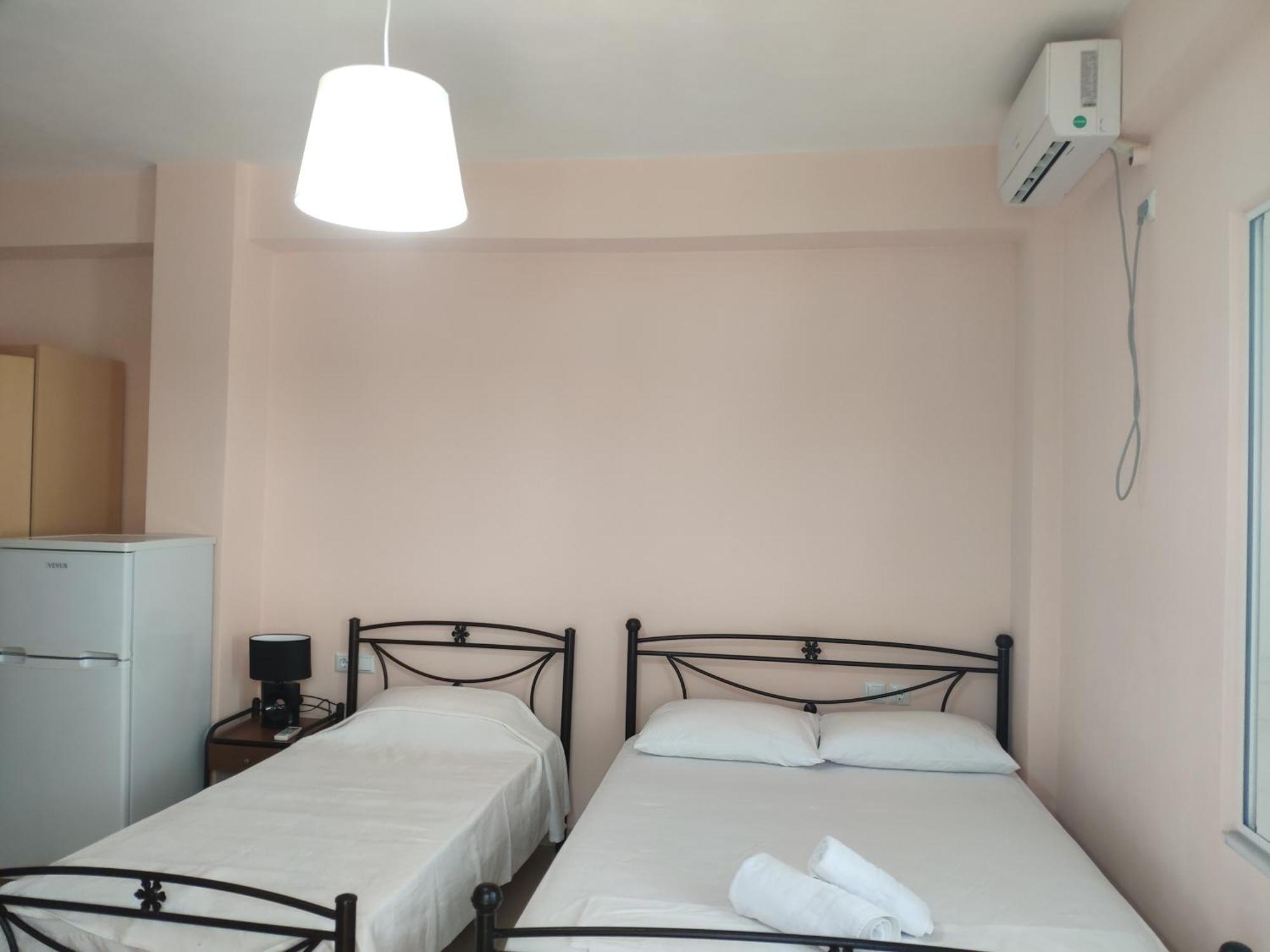 Let Rooms Lukova 외부 사진
