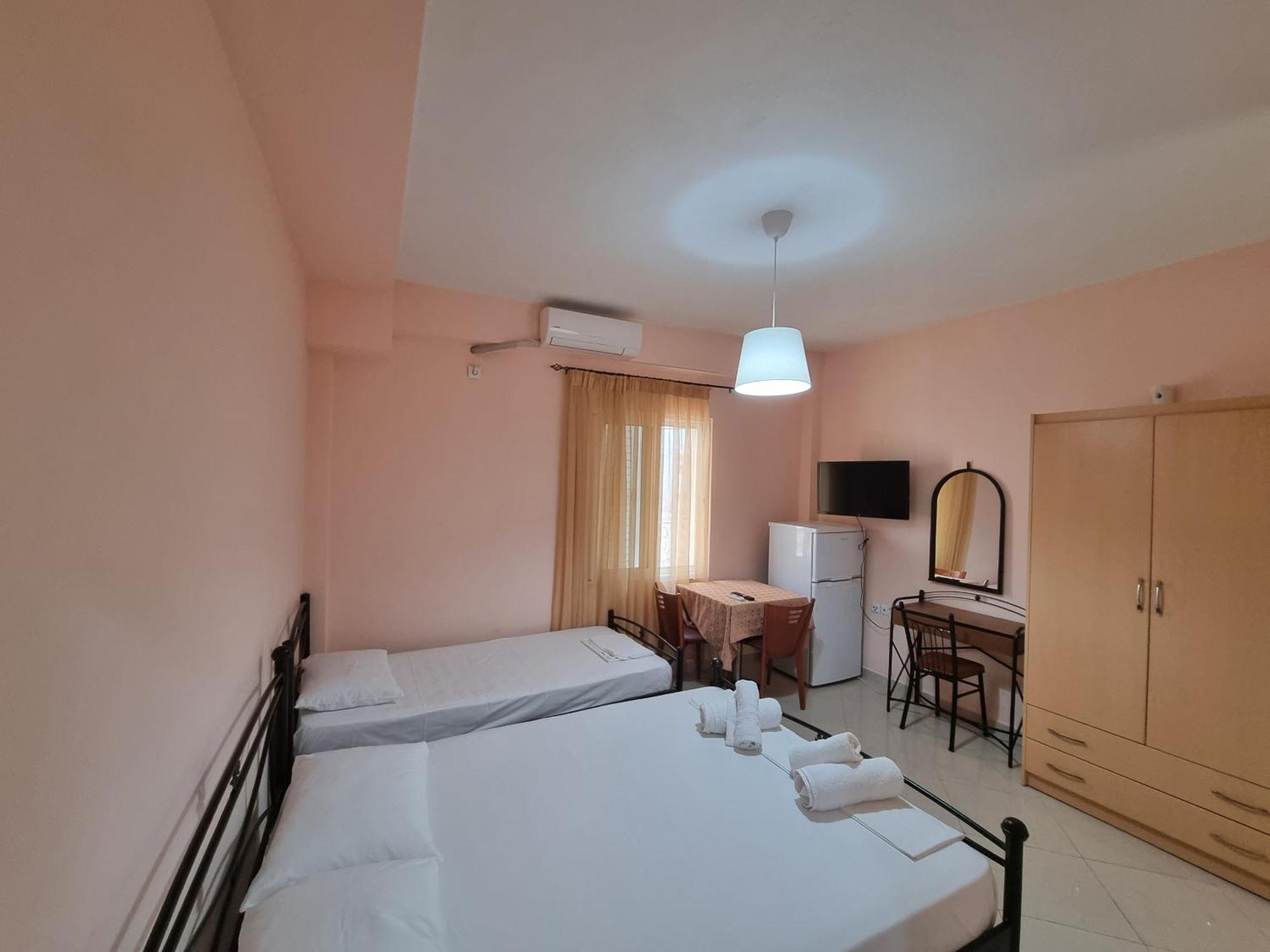Let Rooms Lukova 외부 사진