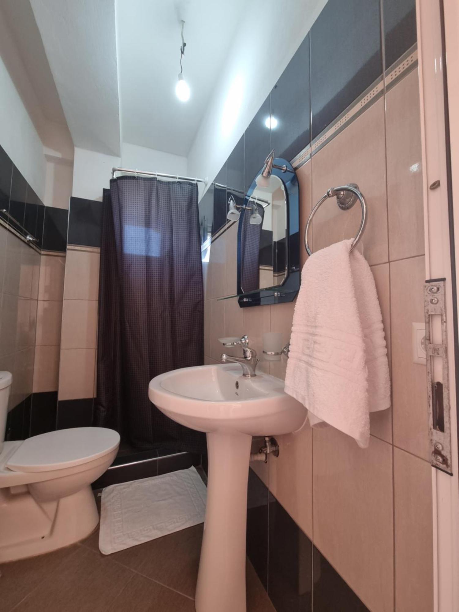Let Rooms Lukova 외부 사진
