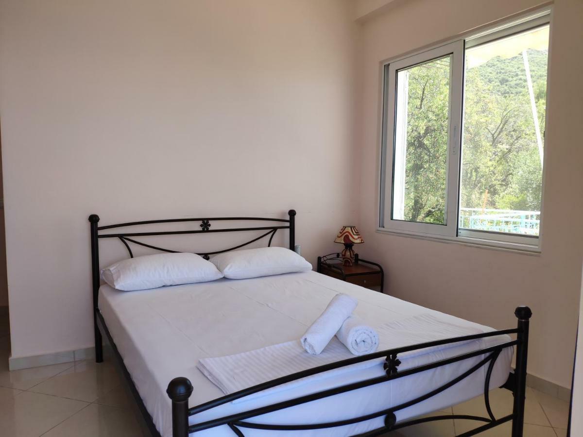 Let Rooms Lukova 외부 사진