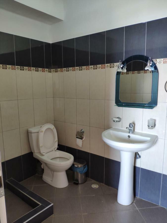 Let Rooms Lukova 외부 사진